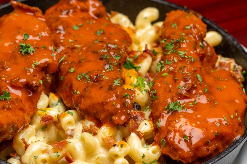 Buffalo wings with blue cheese dipping sauce